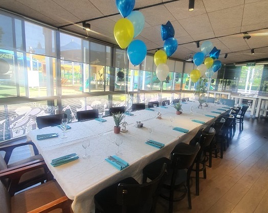 מסעדת צבעים בפארק אירוע קטן